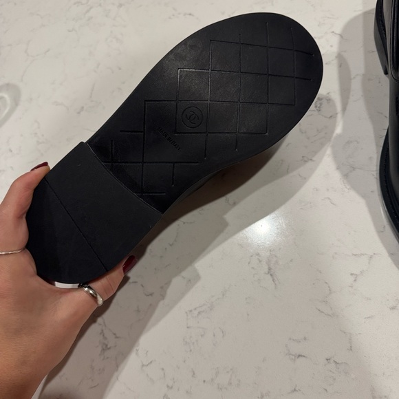 Chanel Black Quilted Loafers size 9 - Picture 4 of 6